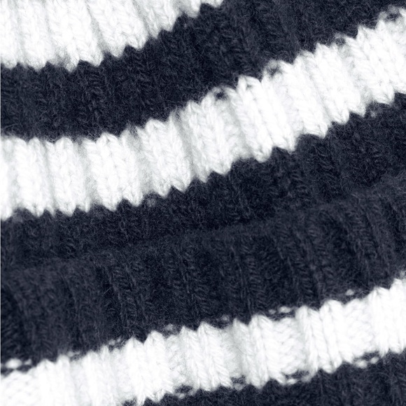 Everlane The Cashmere Rib Beanie Unisex NWT - Picture 2 of 8